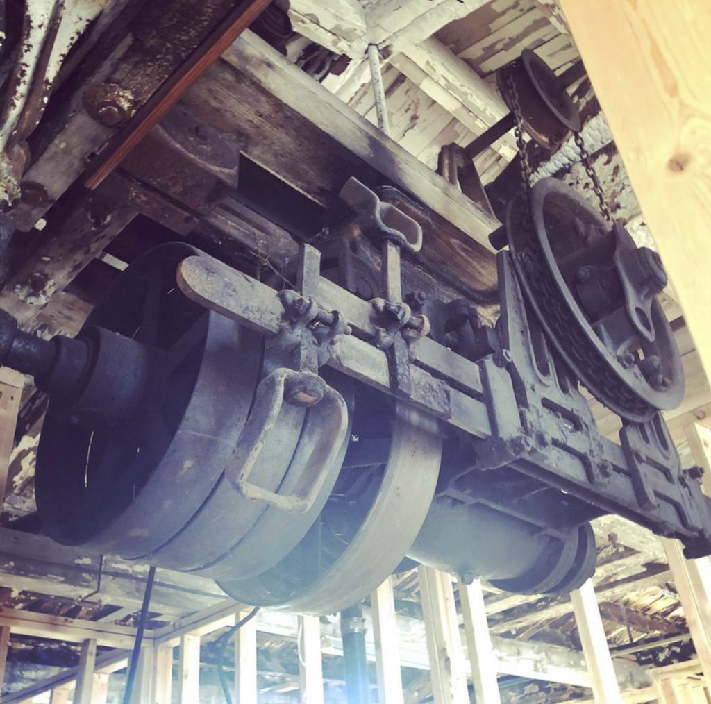 Original lift within 2045 Trenton Ave